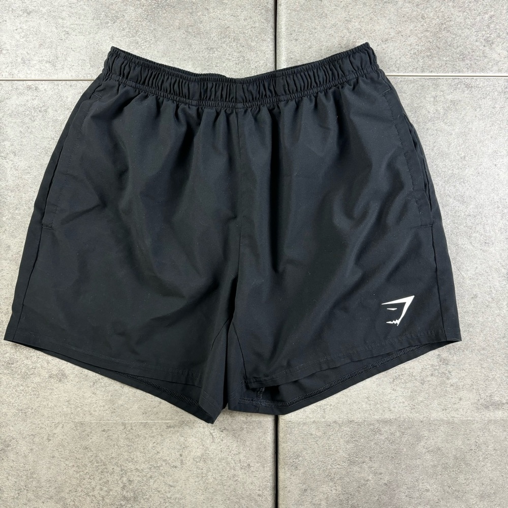 Gymshark 5” arrival shorts-black